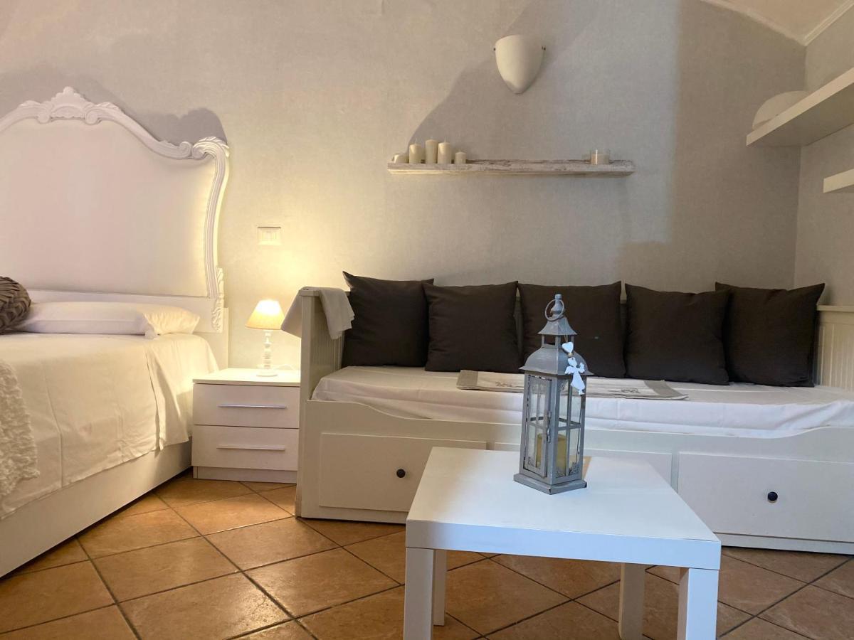 Casa Ninetta - Spaccanapoli - Il Tipico Pianterreno Della Napoli Antica! Buitenkant foto