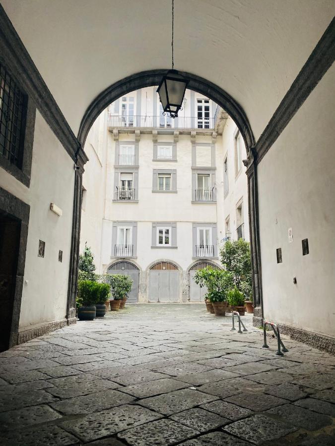 Casa Ninetta - Spaccanapoli - Il Tipico Pianterreno Della Napoli Antica! Buitenkant foto